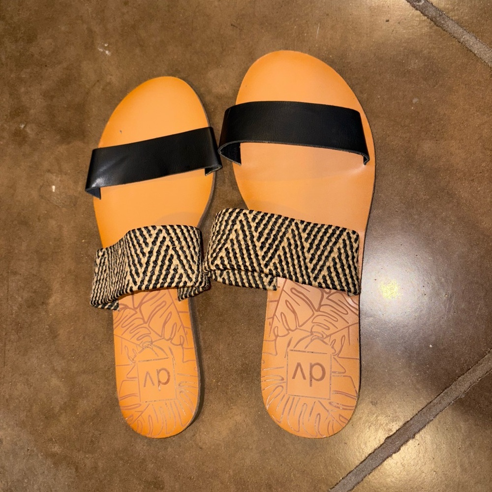 DV by Dolce Vita Black and Tan Sandals with Geometric Pattern